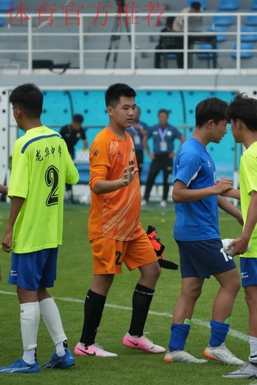 相约唐山南湖城市足球广场 第七届“冀萌杯”青少年足球赛燃情开赛 相约唐山南湖城市足球广场 第七届“冀萌杯”青少年足球赛燃情开赛