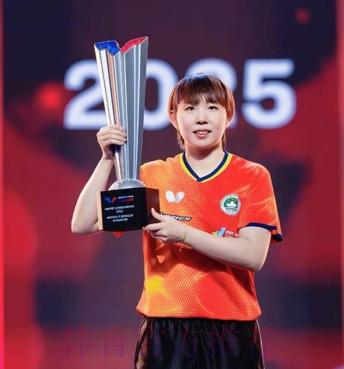 朱雨玲发球罕见失误!夺冠和教练暖心拥抱,张禹珍抱怨灯光晃眼 朱雨玲发球罕见失误!夺冠和教练暖心拥抱,张禹珍抱怨灯光晃眼