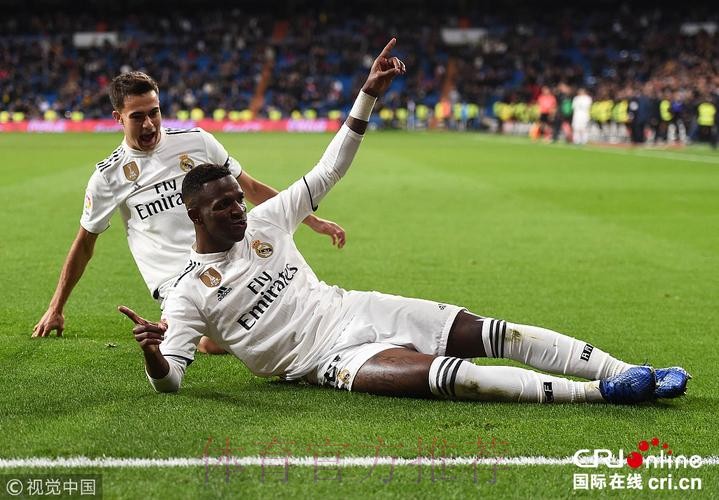 国王杯-皇马连扳三球3-2逆转淘汰黄潜 维尼修斯破门 国王杯-皇马连扳三球3-2逆转淘汰黄潜 维尼修斯破门